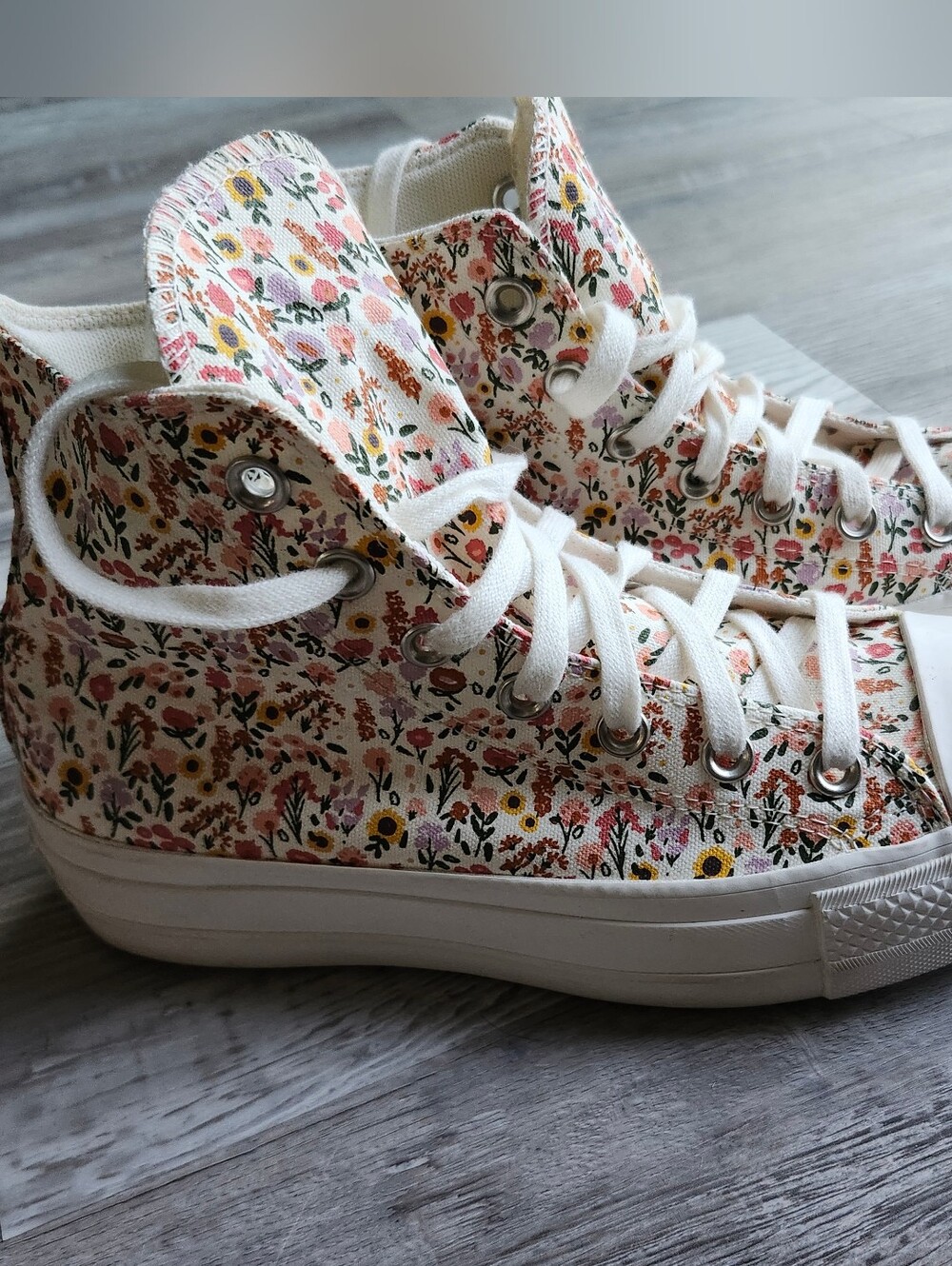 Converse Chuck Taylor Lift Platform Hi Floral Sneakers Women Size 7 NWOT - Picture 7 of 10